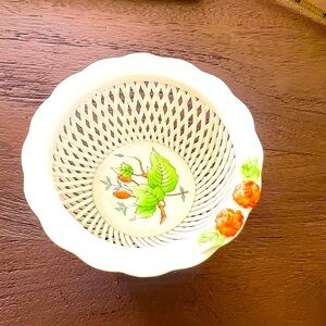 Herend 1960’s exquisite porcelain woven bowl. Hand painted flowers on base